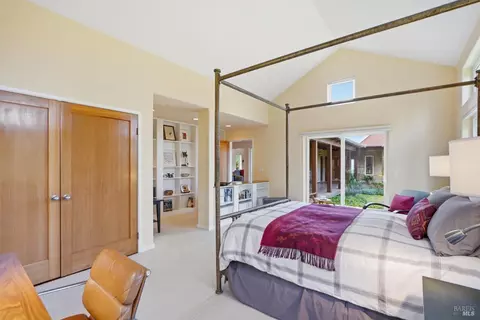 Bedroom - 2045 Muniz Ranch Rd, Jenner, CA 95450 photo 6 of 6