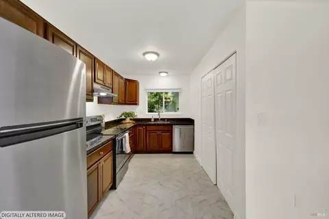 Kitchen - 229 Nautical Ct, Vallejo, CA 94591 photo 3 of 6