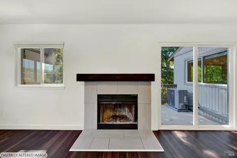 Living - 229 Nautical Ct, Vallejo, CA 94591 photo 5 of 9
