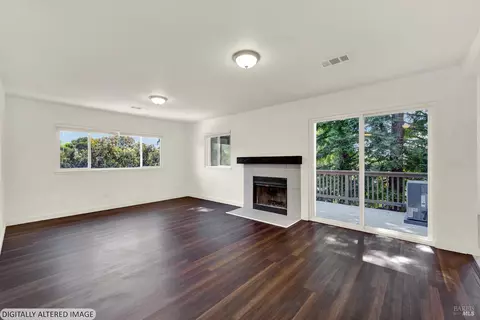 Living - 229 Nautical Ct, Vallejo, CA 94591 photo 2 of 9