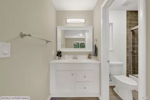 Bath - 229 Nautical Ct, Vallejo, CA 94591 photo 3 of 4