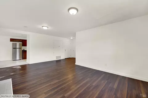 Living - 229 Nautical Ct, Vallejo, CA 94591 photo 8 of 9