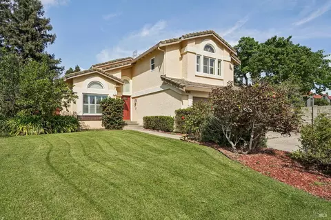 301 Portsmouth Ave, Vacaville, CA 95687