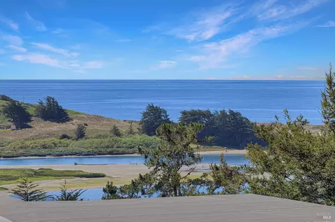 10777 Rock Point Dr, Jenner, CA 95450