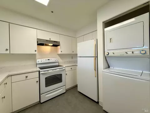 77 Parkview Cir, Corte Madera, CA 94925 photo 9