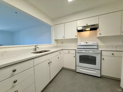 77 Parkview Cir, Corte Madera, CA 94925 photo 8