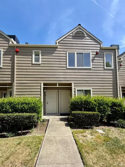 77 Parkview Cir, Corte Madera, CA 94925