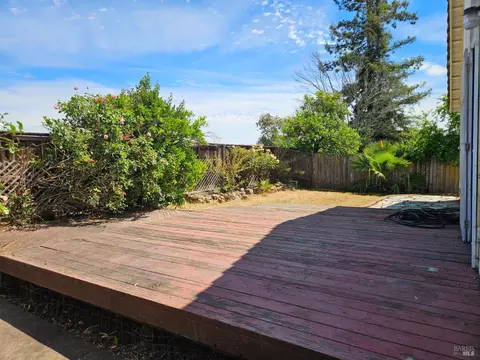 Exterior - 2454 E Atlantic Ave, Fairfield, CA 94533 photo 7 of 10