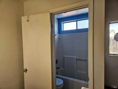 Bath - 2454 E Atlantic Ave, Fairfield, CA 94533 photo 5 of 7