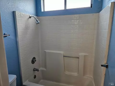 Bath - 2454 E Atlantic Ave, Fairfield, CA 94533 photo 6 of 7