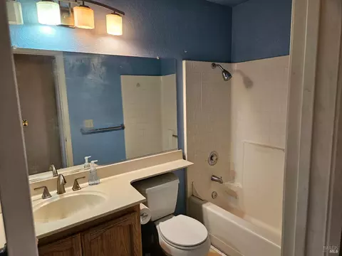 Bath - 2454 E Atlantic Ave, Fairfield, CA 94533 photo 1 of 7