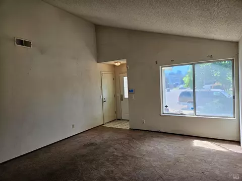 Living - 2454 E Atlantic Ave, Fairfield, CA 94533 photo 3 of 7