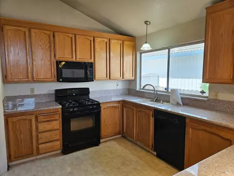 Kitchen - 2454 E Atlantic Ave, Fairfield, CA 94533 photo 1 of 1