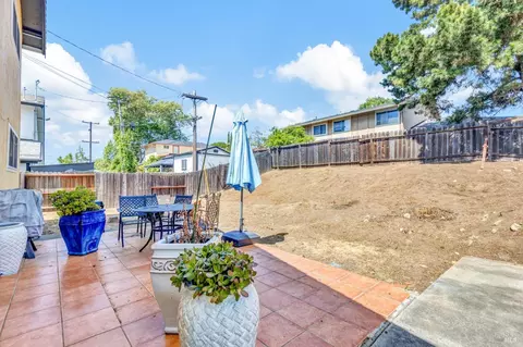 Exterior - 156 Stanford Dr, Vallejo, CA 94589 photo 1 of 7