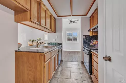 Kitchen - 156 Stanford Dr, Vallejo, CA 94589 photo 2 of 4