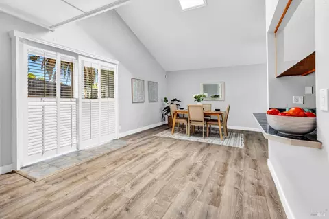 Dining - 156 Stanford Dr, Vallejo, CA 94589 photo 4 of 5