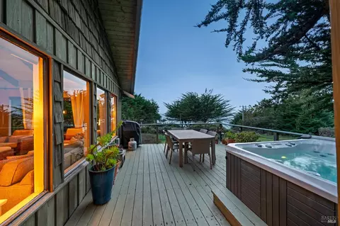 20850 Highway 1, Jenner, CA 95450