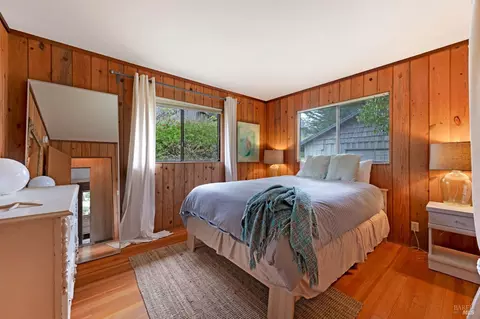Bedroom - 20850 Highway 1, Jenner, CA 95450 photo 3 of 5