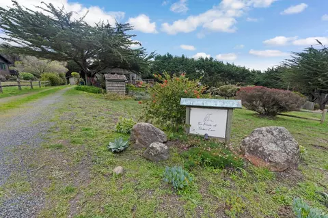 Exterior - 20850 Highway 1, Jenner, CA 95450 photo 6 of 23