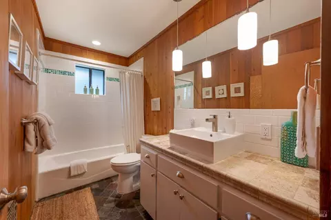 Bath - 20850 Highway 1, Jenner, CA 95450 photo 1 of 3