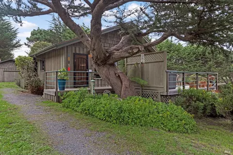 Exterior - 20850 Highway 1, Jenner, CA 95450 photo 9 of 23