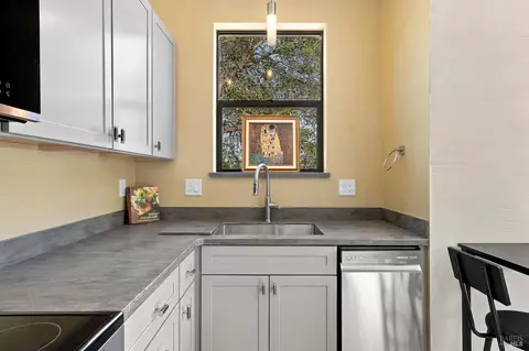 Kitchen - 1091 Maple Ave, Ukiah, CA 95482 photo 3 of 3
