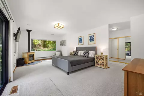 Bedroom - 1650 Jonive Rd, Sebastopol, CA 95472 photo 1 of 9