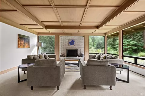 Living - 1650 Jonive Rd, Sebastopol, CA 95472 photo 2 of 5