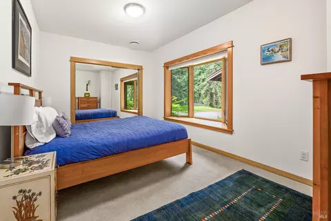 Bedroom - 1650 Jonive Rd, Sebastopol, CA 95472 photo 8 of 9