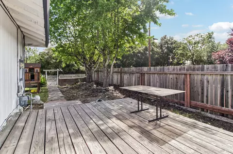 Exterior - 704 Daybrook Dr, Windsor, CA 95492 photo 8 of 10