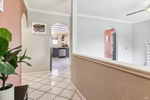 Entry Way - 704 Daybrook Dr, Windsor, CA 95492 photo 2 of 3
