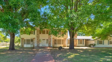 6726 Pleasants Valley Rd, Vacaville, CA 95688