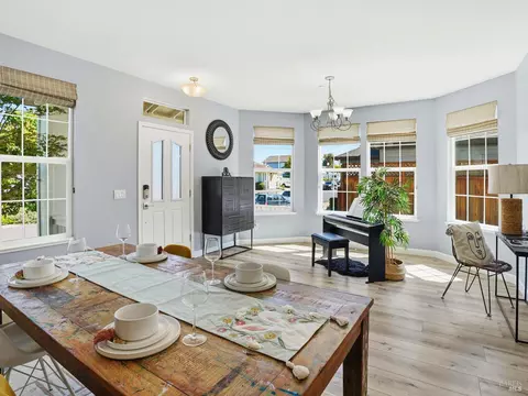 Dining - 1295 Pedroncelli Dr, Windsor, CA 95492 photo 2 of 6