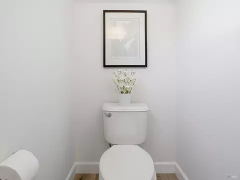 Bath - 1295 Pedroncelli Dr, Windsor, CA 95492 photo 11 of 11