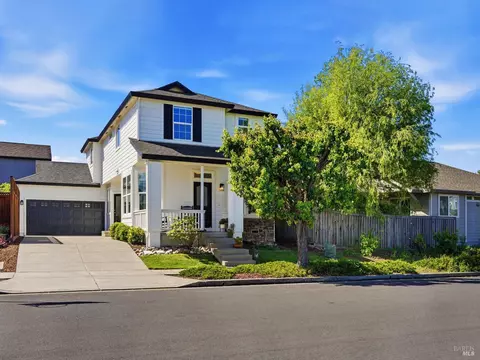 1295 Pedroncelli Dr, Windsor, CA 95492