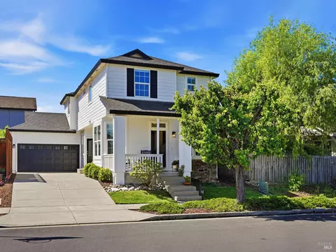 Exterior - 1295 Pedroncelli Dr, Windsor, CA 95492 photo 5 of 15