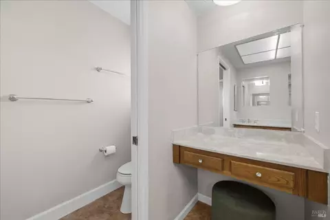 Bath - 636 Tiburon Ct, Vacaville, CA 95687 photo 3 of 3