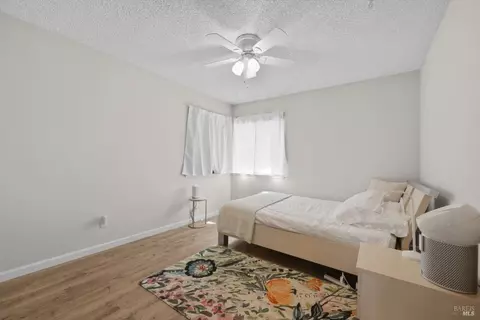 Bedroom - 636 Tiburon Ct, Vacaville, CA 95687 photo 2 of 7