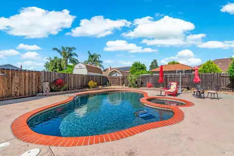 Exterior - 636 Tiburon Ct, Vacaville, CA 95687 photo 5 of 12