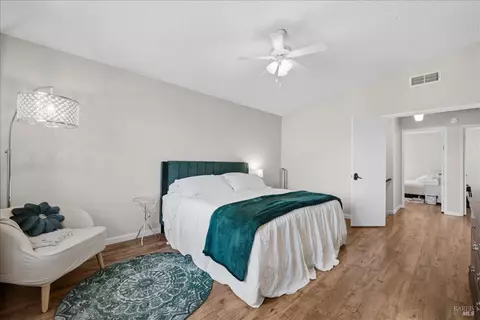Bedroom - 636 Tiburon Ct, Vacaville, CA 95687 photo 6 of 7