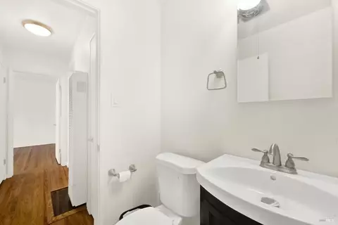 Bath - 2008 Tuolumne St, Vallejo, CA 94589 photo 3 of 3