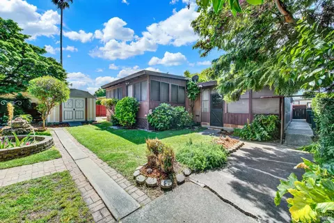Exterior - 2008 Tuolumne St, Vallejo, CA 94589 photo 24 of 37