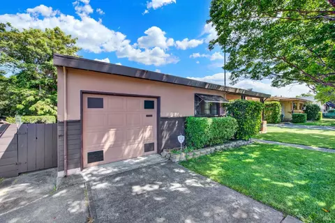 Exterior - 2008 Tuolumne St, Vallejo, CA 94589 photo 3 of 37