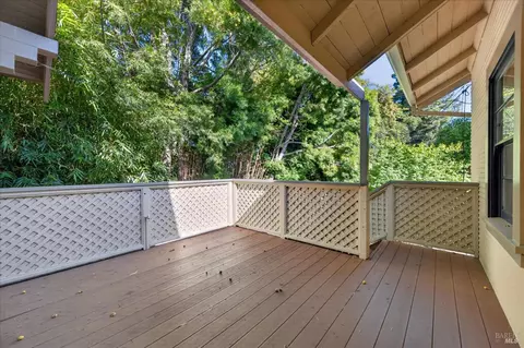 Exterior - 528 Ohio St, Vallejo, CA 94590 photo 5 of 9
