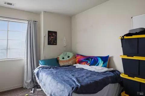 Bedroom - 1466 Legend Cir, Vallejo, CA 94591 photo 6 of 6