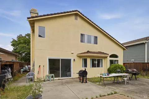 Exterior - 1466 Legend Cir, Vallejo, CA 94591 photo 4 of 6