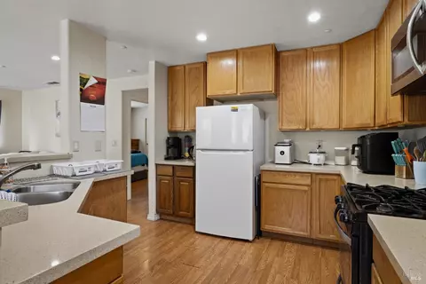 Kitchen - 1466 Legend Cir, Vallejo, CA 94591 photo 1 of 3
