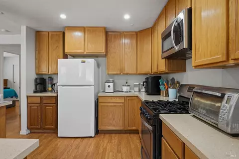 Kitchen - 1466 Legend Cir, Vallejo, CA 94591 photo 2 of 3