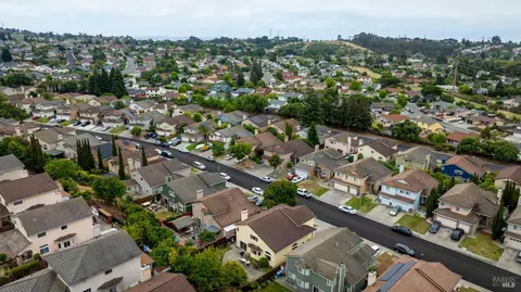View/Area - 1466 Legend Cir, Vallejo, CA 94591 photo 7 of 9