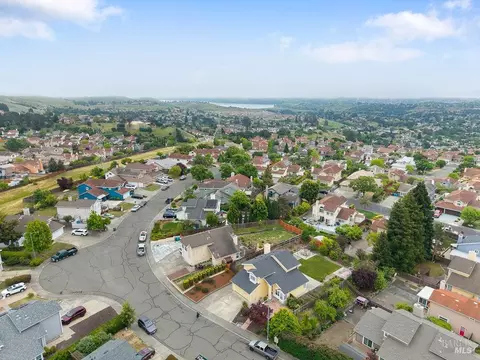 View/Area - 31 Brighton Dr, Vallejo, CA 94591 photo 4 of 5